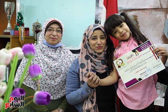 دانة-محمد-جلال-الطالبة-بالصف-الثالث-الإبتدائى-الفائزة-بالمركز-الخامس-بمسابقة-القراءة-العربى-(6) دانة-محمد-جلال-الطالبة-بالصف-الثالث-الإبتدائى-الفائزة-بالمركز-الخامس-بمسابقة-القراءة-العربى-(6)
