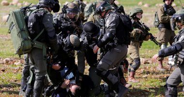 الاحتلال الإسرائيلى يعتقل 24 فلسطينيا من الضفة الغربية
