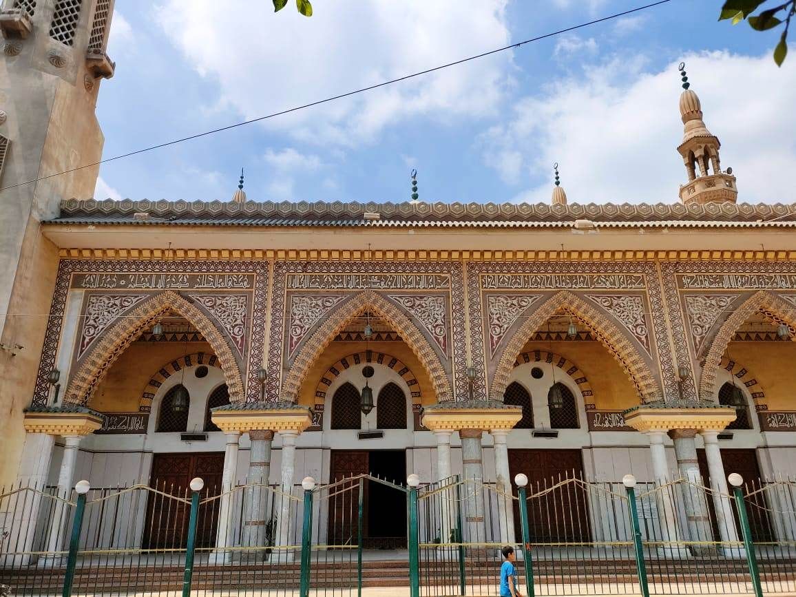 المسجد من الخارج