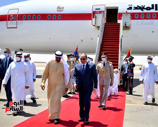 الرئيس السيسي يلتقى نظيره الإماراتي