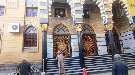 المسجد-من-الخارج المسجد-من-الخارج
