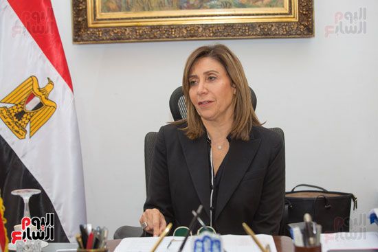 وزيرة الثقافة هدفى تلاميذ المدارس وزيرة الثقافة هدفى تلاميذ المدارس