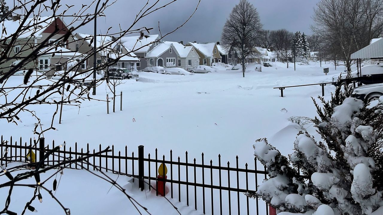 221226132951-05-winter-weather-ny-1225 221226132951-05-winter-weather-ny-1225