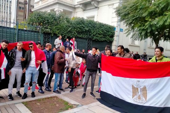 علم-مصر-أمام-سفارة-مصر-باليونان علم-مصر-أمام-سفارة-مصر-باليونان