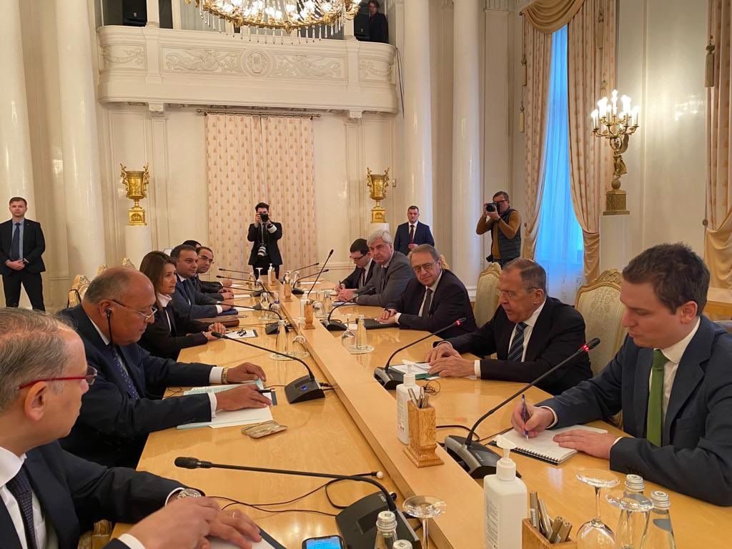 وزيرا خارجية مصر وروسيا في جلسة مباحثات ثنائية بالعاصمة موسكو