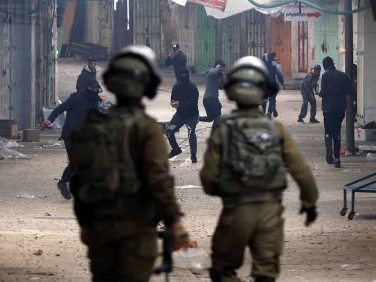 اشتباكات بين مدنيين فلسطينيين وقوات الاحتلال الإسرائيلى