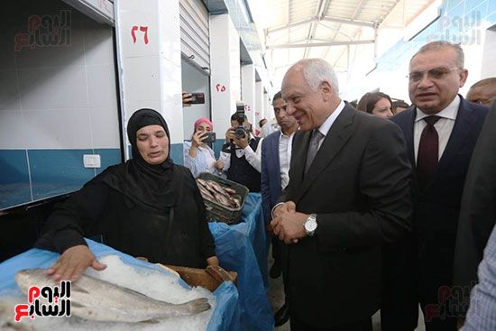 افتتاح سوق السمك الحضارى الجديد بالمنيب (4)