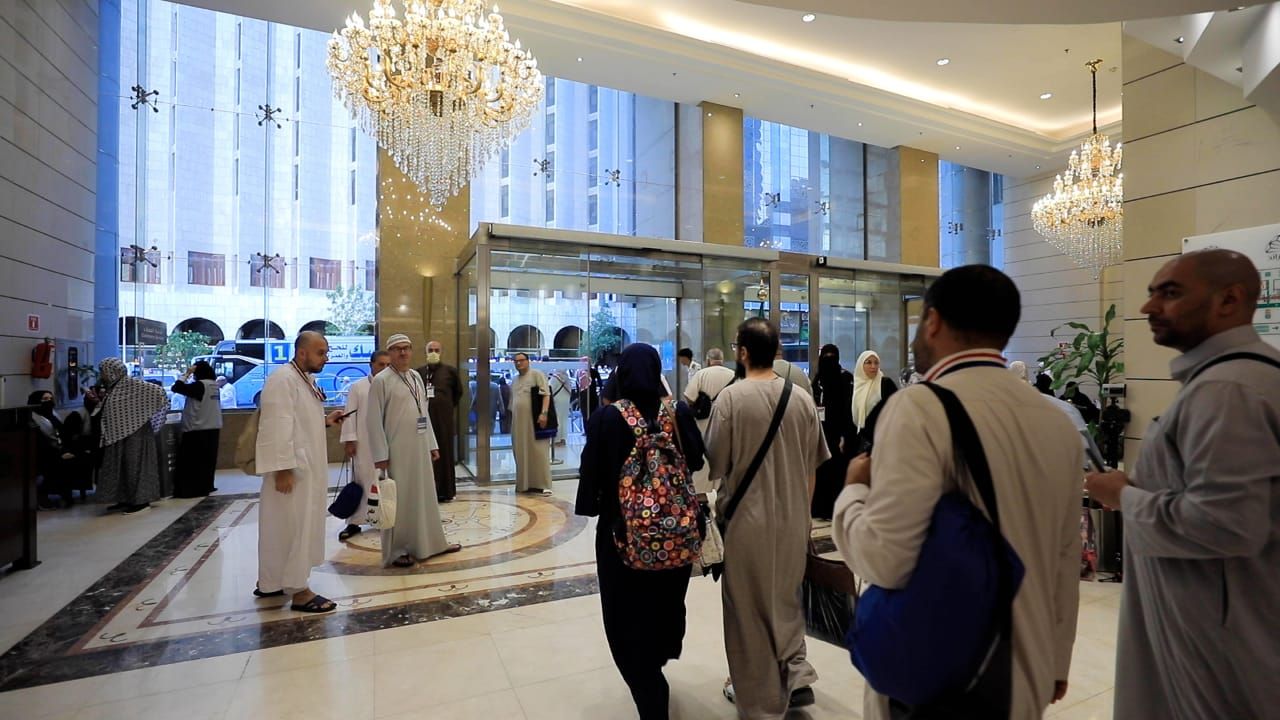 مخيمات عرفة تتأهب لاستقبال ضيوف الرحمن (10) مخيمات عرفة تتأهب لاستقبال ضيوف الرحمن (10)