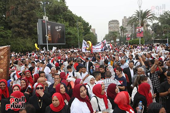 مسيرات حاشدة للأكاديميين والعاملين فى جامعة القاهرة (2) مسيرات حاشدة للأكاديميين والعاملين فى جامعة القاهرة (2)