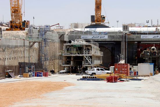 مشروع أنفاق قناة السويس مشروع أنفاق قناة السويس