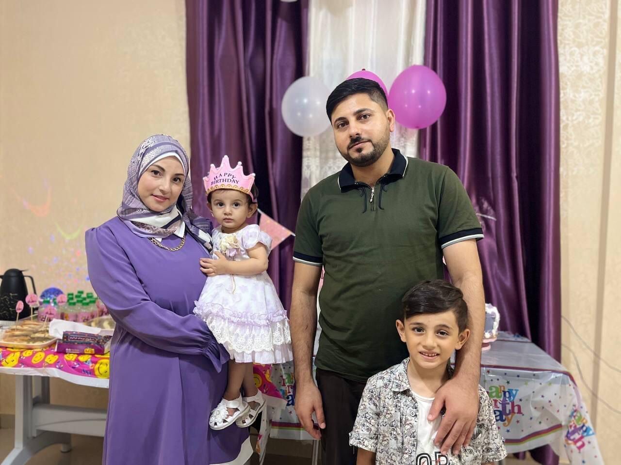 الشهيدة سلام وأسرتها الشهيدة سلام وأسرتها