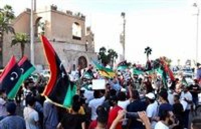 ثورة الفقراء.. مظاهرات ليبيا مستمرة حتى إسقاط السراج