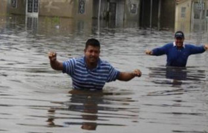 اليمن يواجه أسوأ موجة فيضانات.. تضرر  33 ألف أسرة خلال أغسطس وسبتمبر.. ومصرع 35 شخصًا بسبب الصواعق الرعدية.. و"مأرب" الأكثر تضررًا مع موجات من نزوح الأهالى.. ومطالب أممية بدعم اليمنيين لمواجهة الكارثة