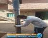 خوفًا على حياة الأطفال.. "عمرو" يعزلّ أعمدة الكهرباء بالأشرطة اللاصقة في دمنهور