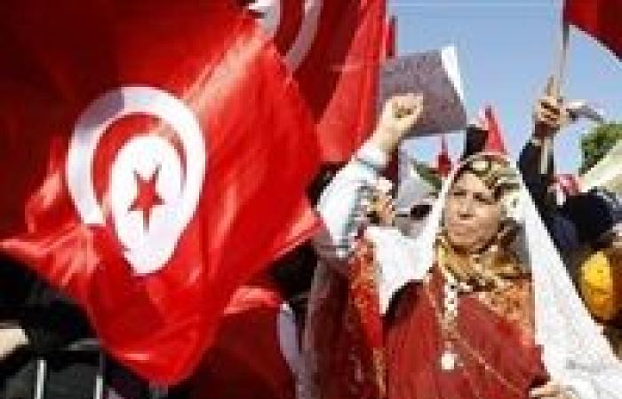 في عيدهن.. تعرف على رحلة نضال المرأة التونسية منذ الخمسينات إلى عصر "السبسي"