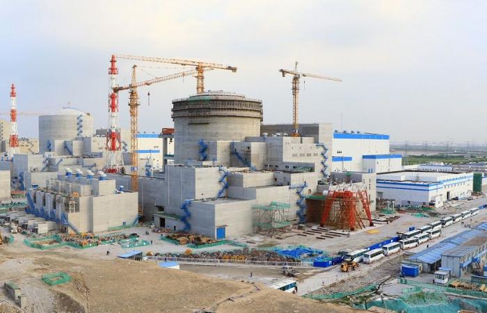 المفاعلات النووية.. طاقة المستقبل.. 443 مفاعلاً حول العالم وفرنسا الأولى عالمياً في إنتاج الكهرباء من الطاقة النووية.. 15 كيلو جرام من اليورانيوم تعادل 30 ألف طن من وقود الديزل.. والصين تخطط لبناء 31 مفاعلاً